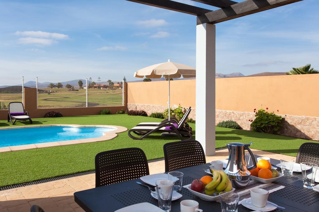Villa Con Piscina ,Vista Mar Y Campo De Golf 칼레타데푸스테 객실 사진