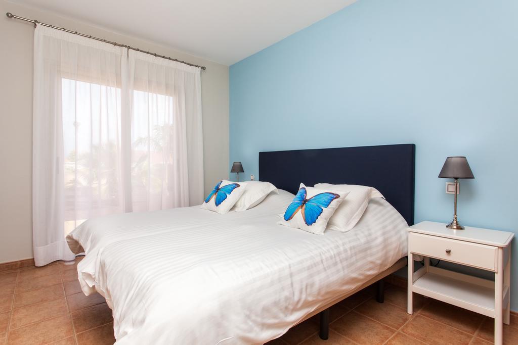 Villa Con Piscina ,Vista Mar Y Campo De Golf 칼레타데푸스테 객실 사진