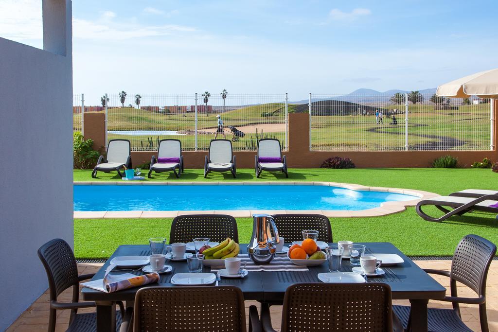 Villa Con Piscina ,Vista Mar Y Campo De Golf 칼레타데푸스테 객실 사진