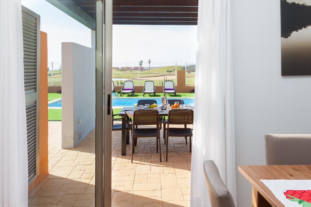 Villa Con Piscina ,Vista Mar Y Campo De Golf 칼레타데푸스테 객실 사진