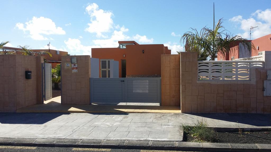 Villa Con Piscina ,Vista Mar Y Campo De Golf 칼레타데푸스테 외부 사진