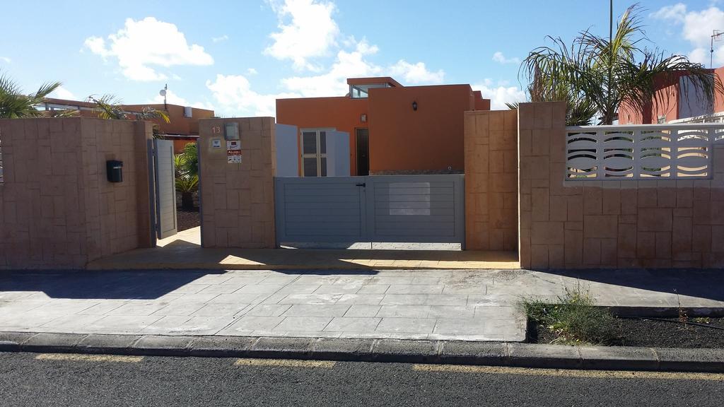 Villa Con Piscina ,Vista Mar Y Campo De Golf 칼레타데푸스테 외부 사진